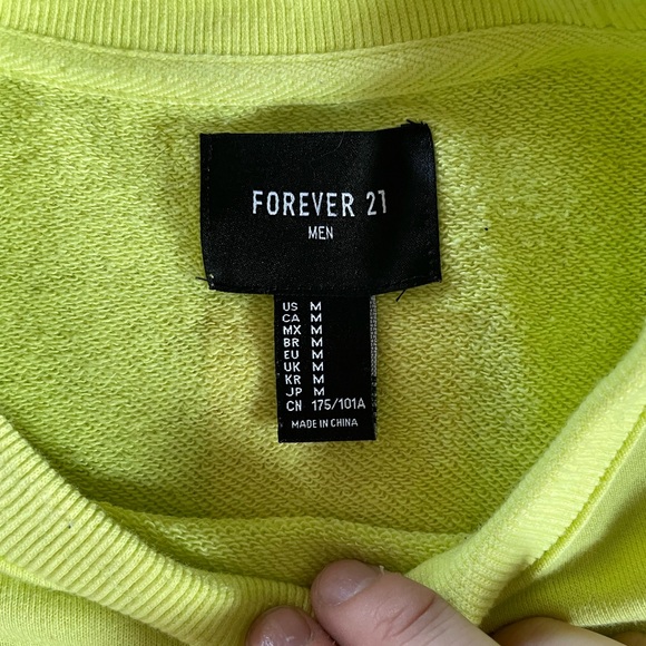 Forever 21 men’s crewneck - Picture 2 of 3
